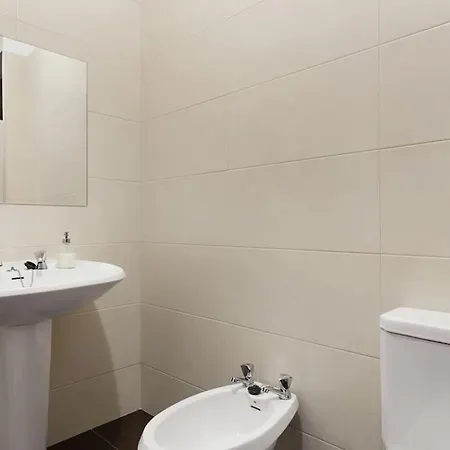 Aida's Haven Penthouse&parking דירה *