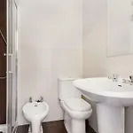 Aida's Haven Penthouse&parking Daire Porto