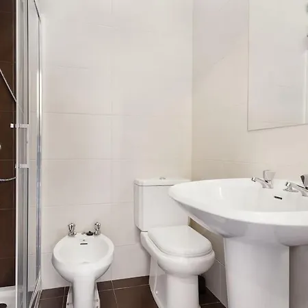 Aida's Haven Penthouse&parking Appartement Oporto